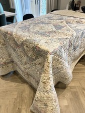 Gorgeous Cozy Shabby Chic Quilt 100% Cotton Excellent Quality