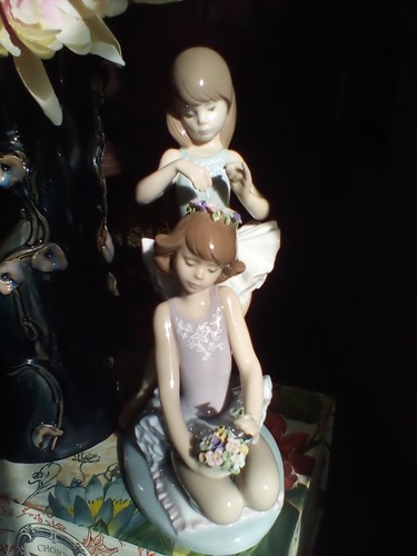 Lladro first ballet 5714 - lladro, ballet"
