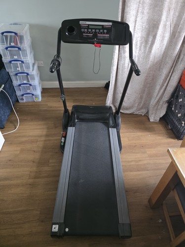 Reebok edge foldable treadmill - reebok,