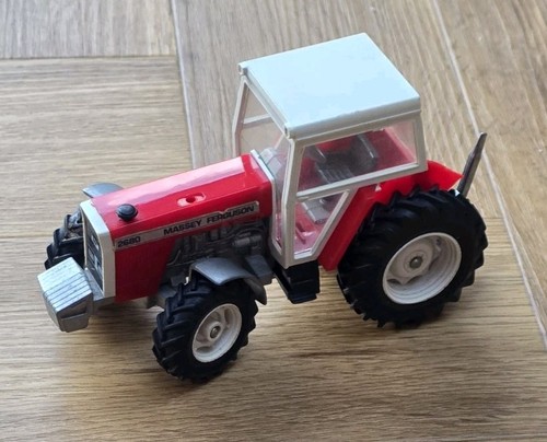 Britains mf massey - 1:32,