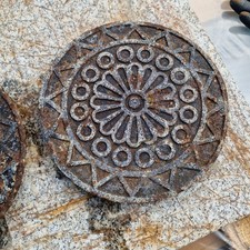 Cast Iron Round Ornate Coal hole cover 296mm manhole cover Art deco 