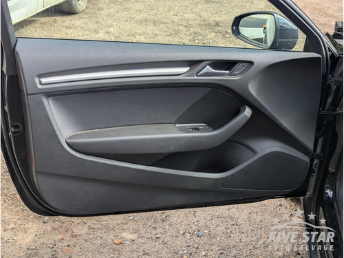 Audi front door card left - a3,