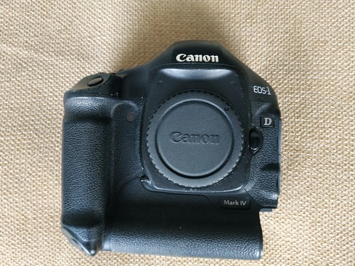 Canon eos mark - eos-1d,