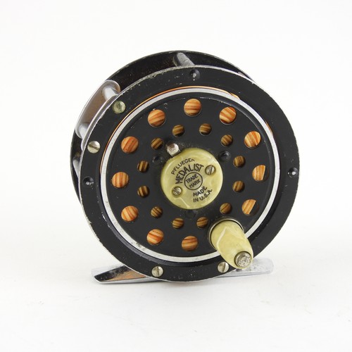 Pflueger medalist 1492 fly - pflueger,