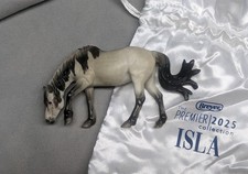 Breyer Isla 2025 IN HAND stablemate model horse 