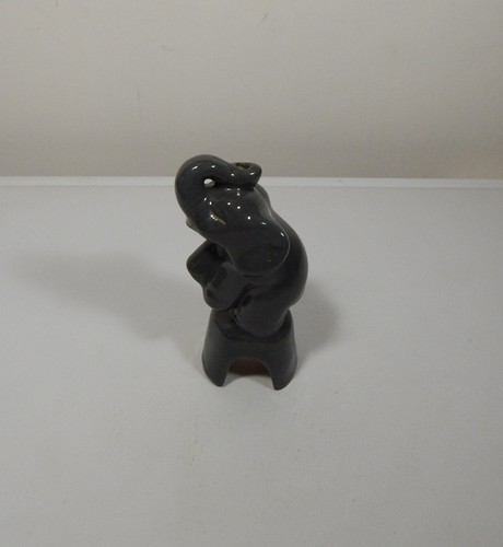 Vintage elephant pie - elephant,