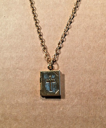 Gold plated locket with - gold,