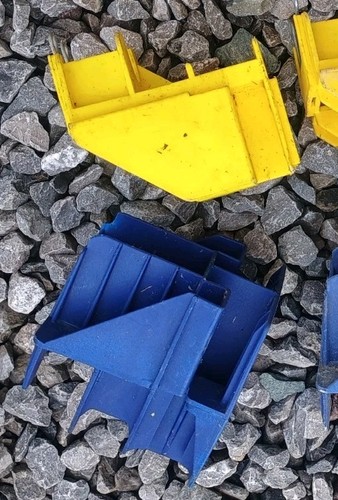 Lewis toe board clip boss - 2x,