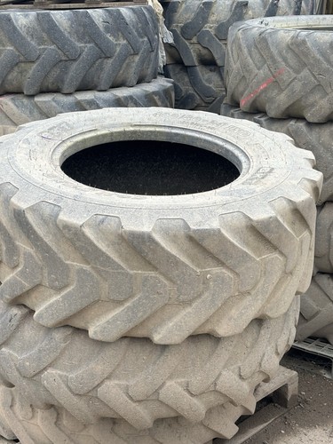 Worn tractor telehandler - worn, /