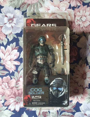 Neca gears war cog - gears, 2