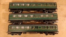 3x Green Southern Coaches for
