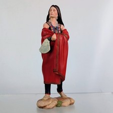 Vintage White Rose Noble American Indian Women Figurine Hamilton Collection 863D