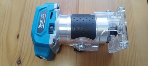 Cordless compact wood router - compact,