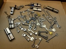 Job lot (170 )  of vintage
