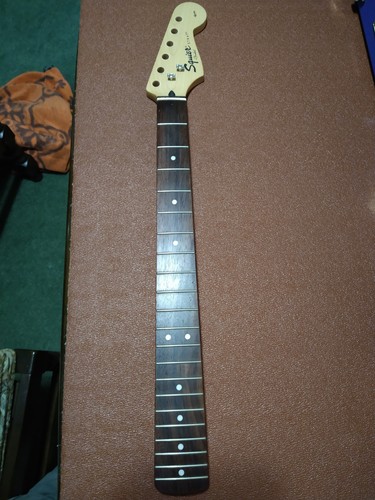 Squire fender stratocaster - squire,