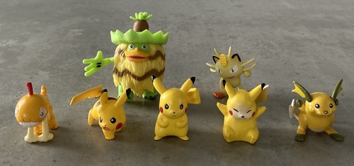 Tomy pokémon figure bundle - tomy,