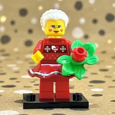 LEGO Shop Exclusive - BAM Christmas 2025 - Mrs Santa Claus Red Skirt Minifigure