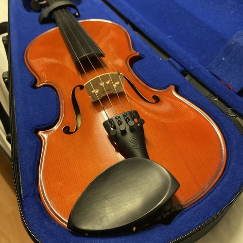 Stentor student violin 4/4