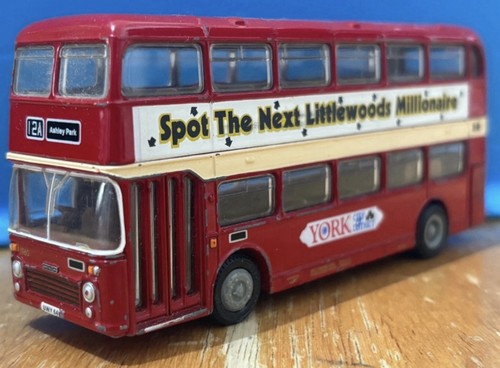 Red leyland omnidekka - red, bus