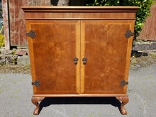 Beautiful 1940's Queen Anne Style Walnut Radiogram Hifi Cabinet