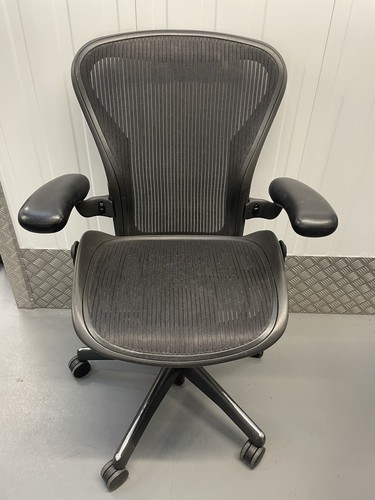 Herman miller aeron chair - herman,