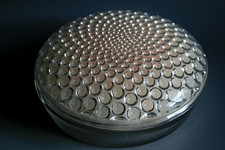 RENE LALIQUE NIPPON GLASS BOX - CIRCA 1932