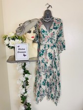 Phase Eight Size 12 Pleated