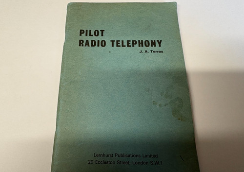 Pilot radio telephony - pilot,