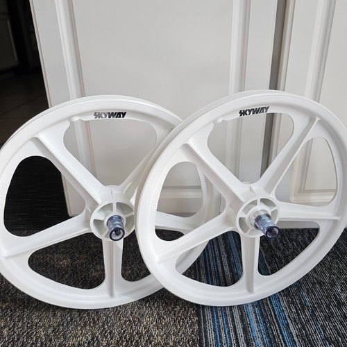 New skyway mags 20in - new, wheel
