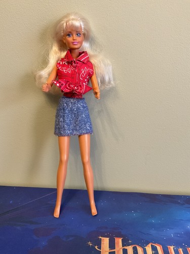 Sindy vintage doll - ,