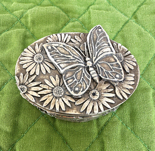 Silver scenes oval butterfly - silver,