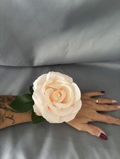 Stunning white corsage 