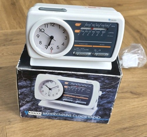 Phase 1991 radio alarm - phase, clock