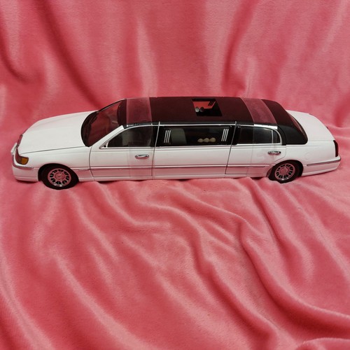 Sun star lincoln town car - sun, 1/18