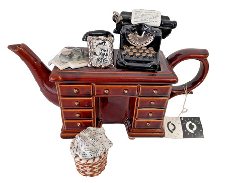 Paul cardew crime - paul, desk
