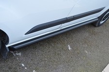 BLACK SPORTLINE SIDE BARS FOR