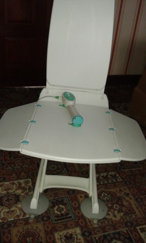 Aquila bath lift