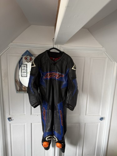 Rst one pice motorcycle - rst,