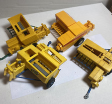 NP243 Britains farm toys