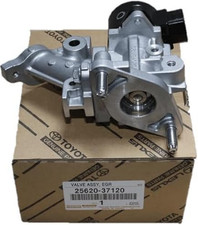 GENUINE TOYOTA PRIUS AURIS