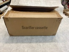 G131166 Manual MOWER SCARIFIER