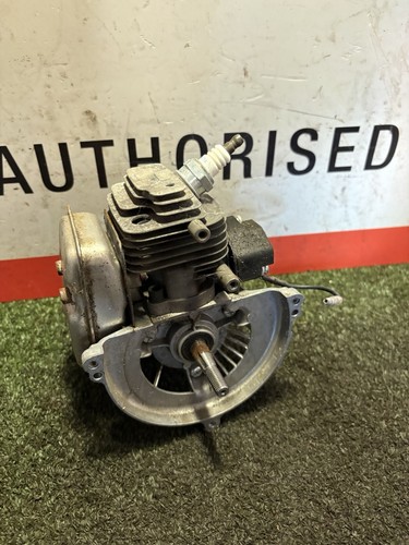 Makita rst210 petrol strimmer - petrol,