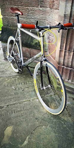 Cannondale 700 road bike - r-700,
