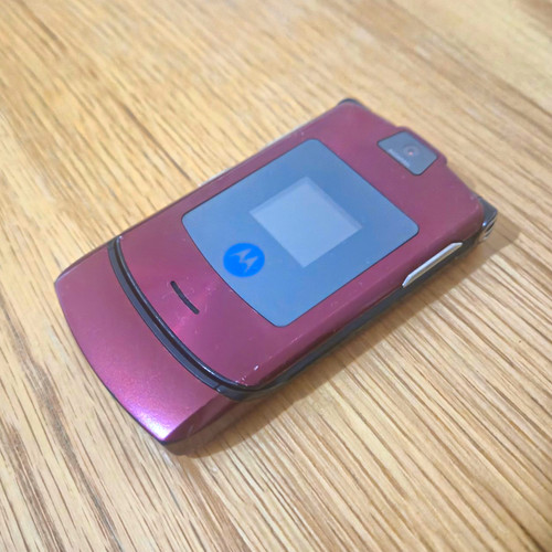 Motorola razr v3xx red - red, flip