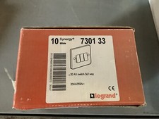 LEGRAND 730133 20AX SWITCH