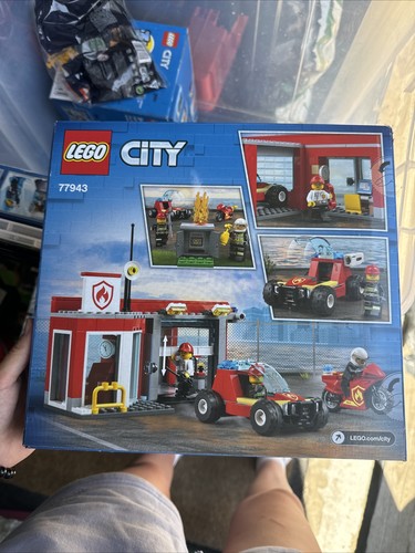 Lego city 77943 fire - 77943,