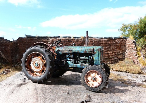Universal hobbies fordson - uh,