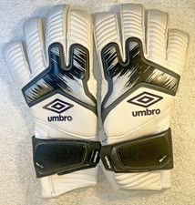 Umbro Goalkeeper Gloves Neo