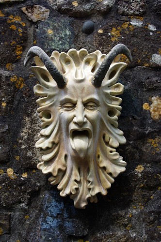 The tudor gate - tudor, bucca