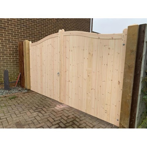 Swan neck wooden driveway - swan,